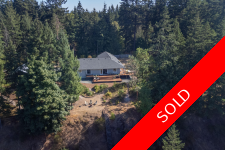 Chemainus 4.55 Private Riverfront Estate 4 bdr/3bath Rancher for sale: 4bdrs & Studio 2,372 sq.ft. (Listed 2023-08-17)